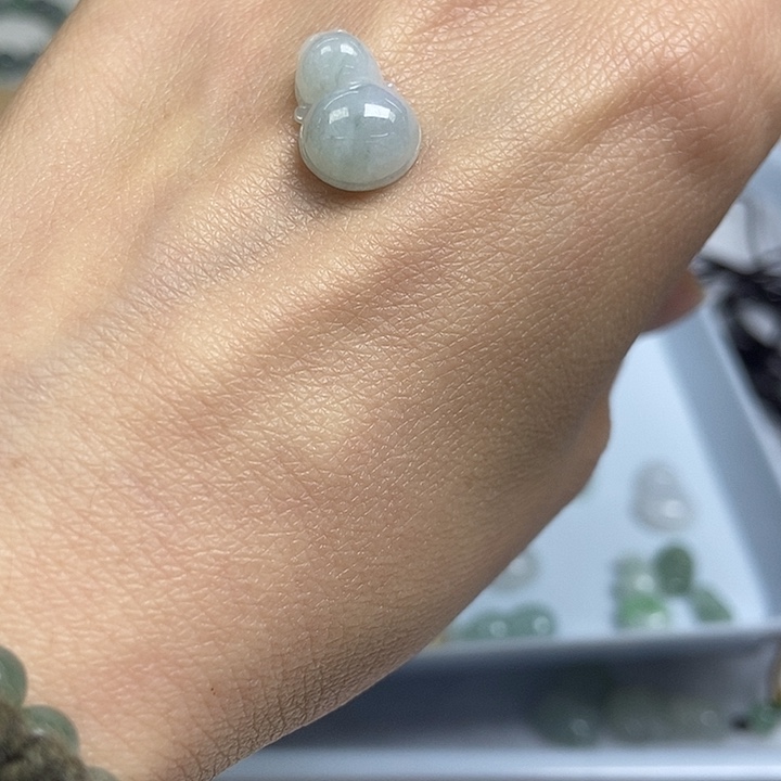 翡翠未镶嵌吊坠(不含链)葫芦