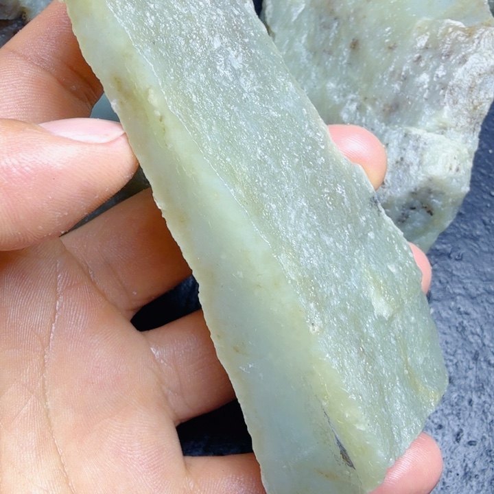 和田玉（糖玉）未镶嵌珠宝奇石