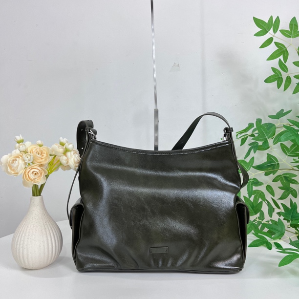 格梵莉女士托特包单肩斜挎通勤大容量休闲百搭复古牛皮包包新款