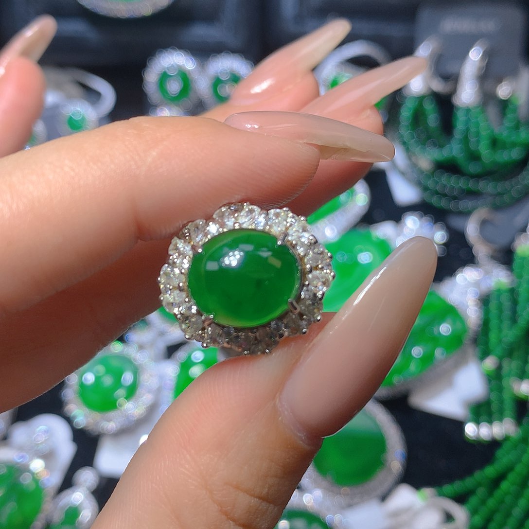 翡翠颈饰银S925镶嵌翡翠