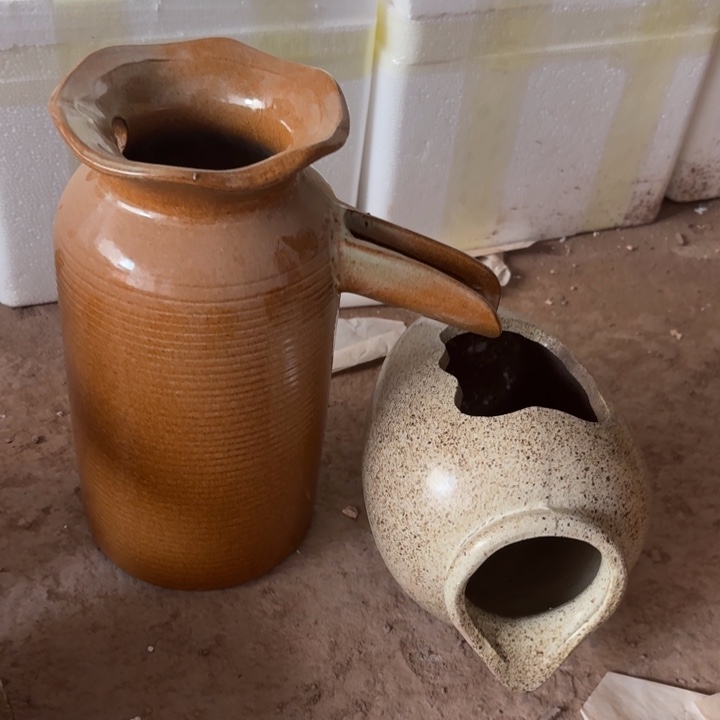 紫砂花盆瑕疵13/27，10/23/15进水口1.5厘米