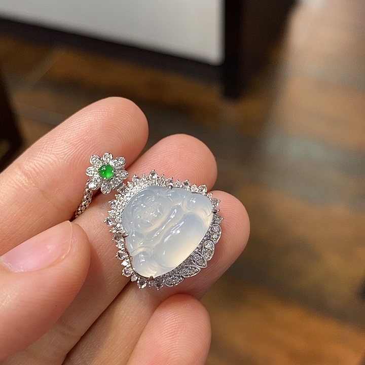 翡翠18K金镶嵌吊坠(不含链)