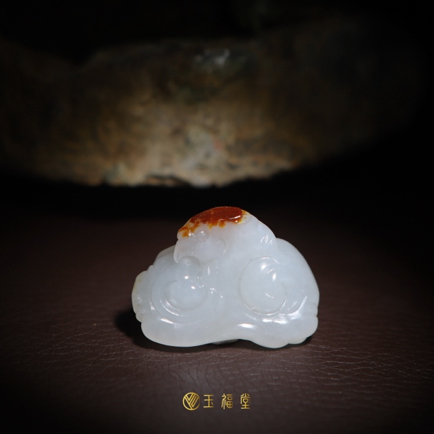 玉福堂 | 天然新疆和田籽 | 红皮白籽 |鹰如意吊坠男女款玉石礼物