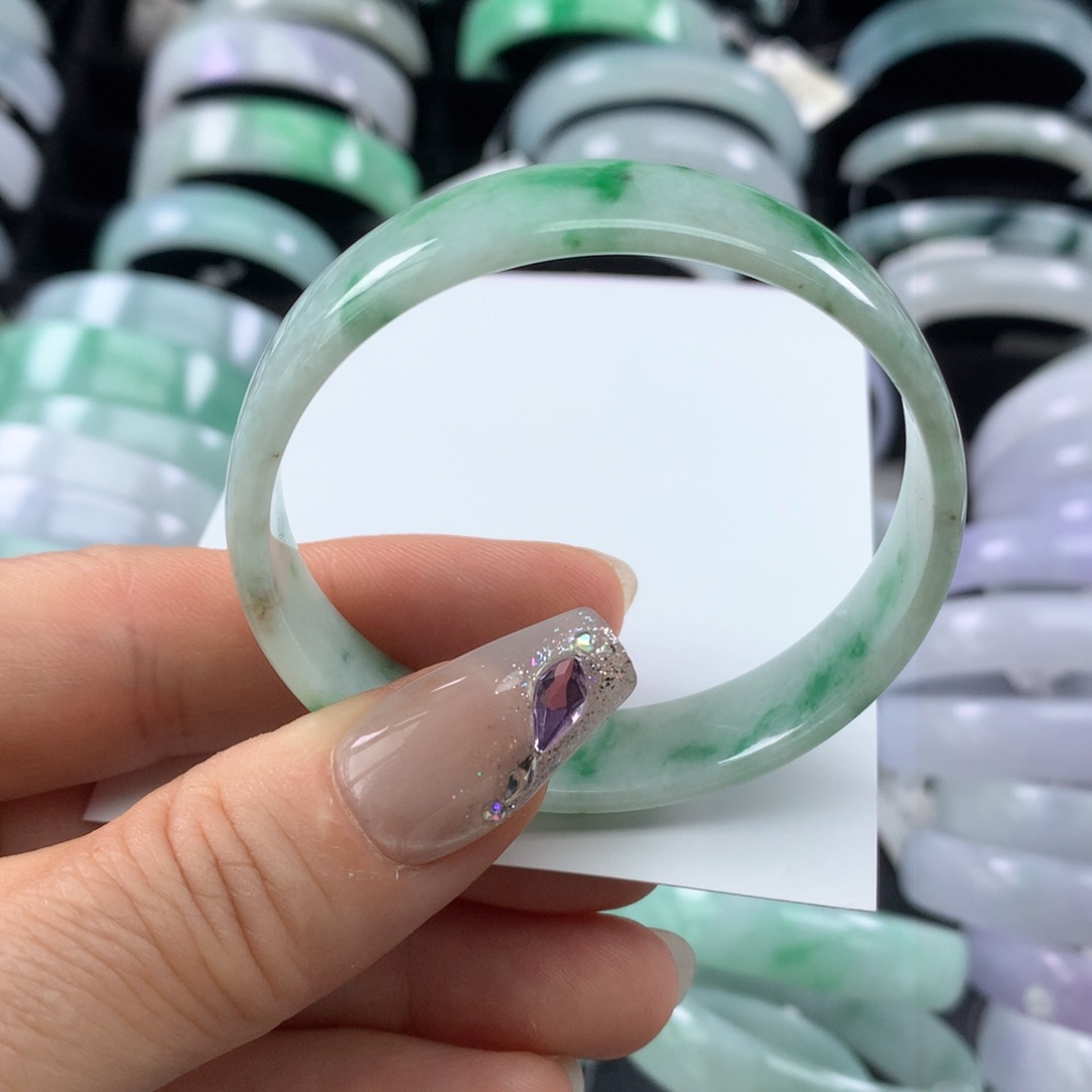 翡翠手镯未镶嵌公主