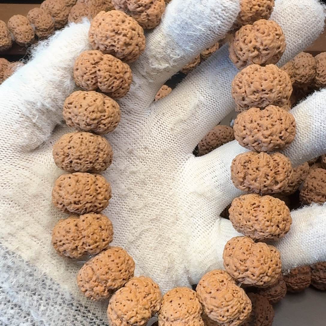 金刚菩提吊坠啊*蜂王夹板