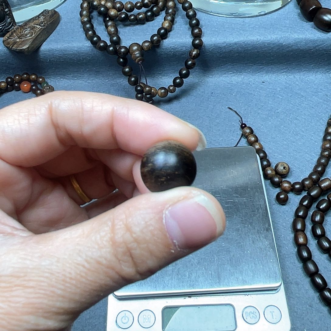 沉香手串照**，白棋瘤疤1.5