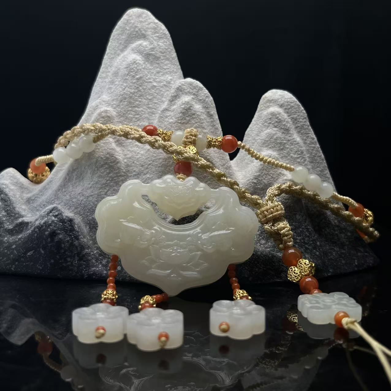 S727 和田玉吊坠 YY536041