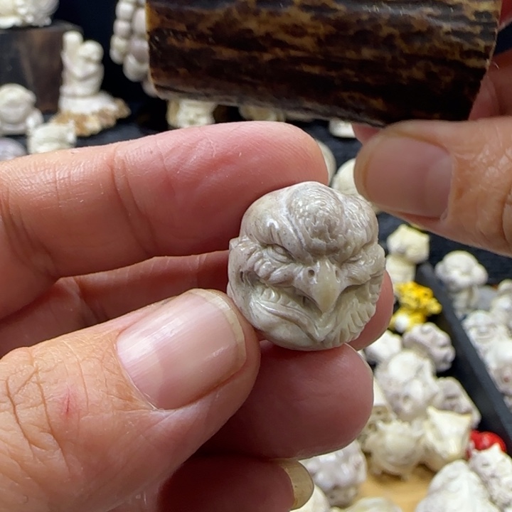 云***沅非金属配饰鹿角雕刻微瑕