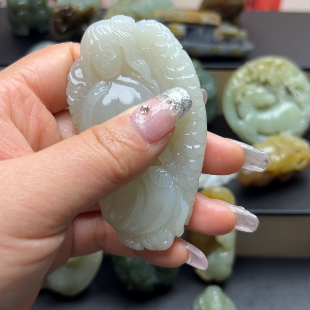 和田玉颈饰未镶嵌缘**光