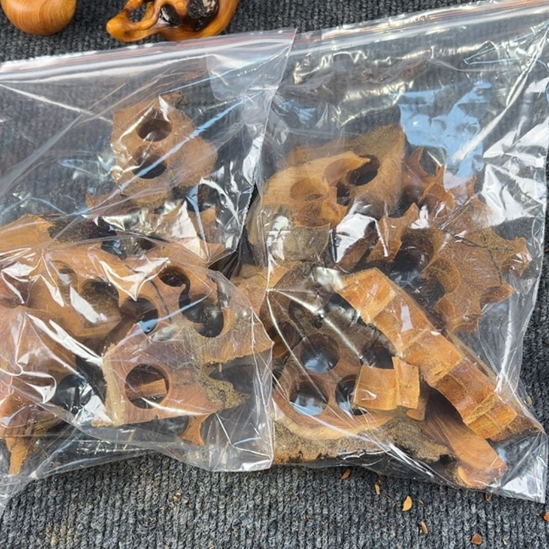 崖柏太行崖柏崖窝黑骨香料块，黑泥膏，到手2斤