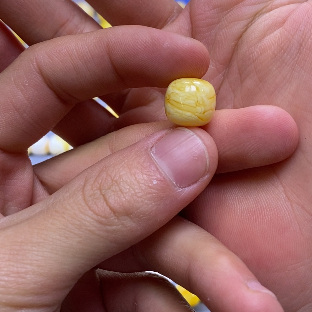 竞***技琥珀未镶嵌珠宝奇石