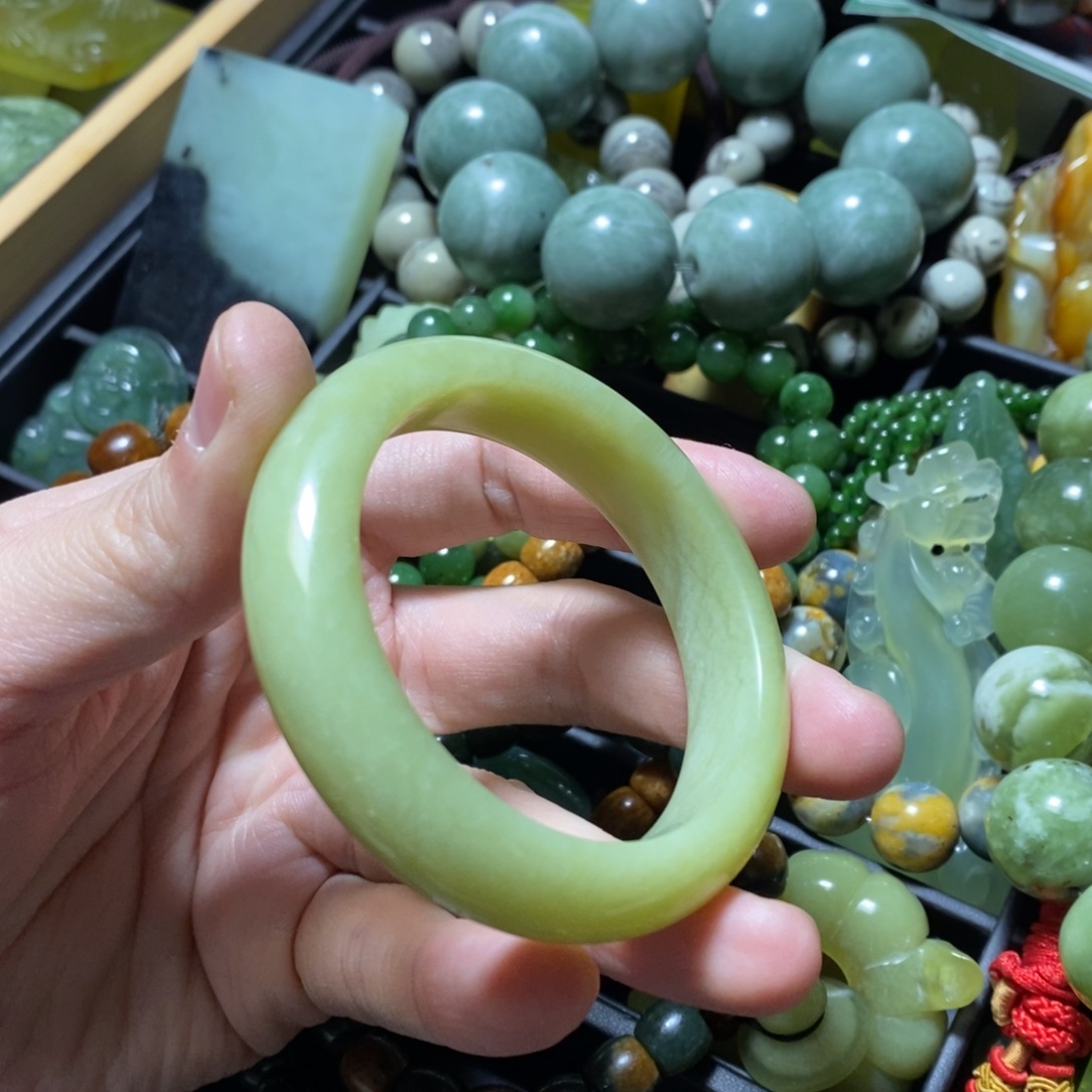 蛇纹石玉未镶嵌颈饰52口