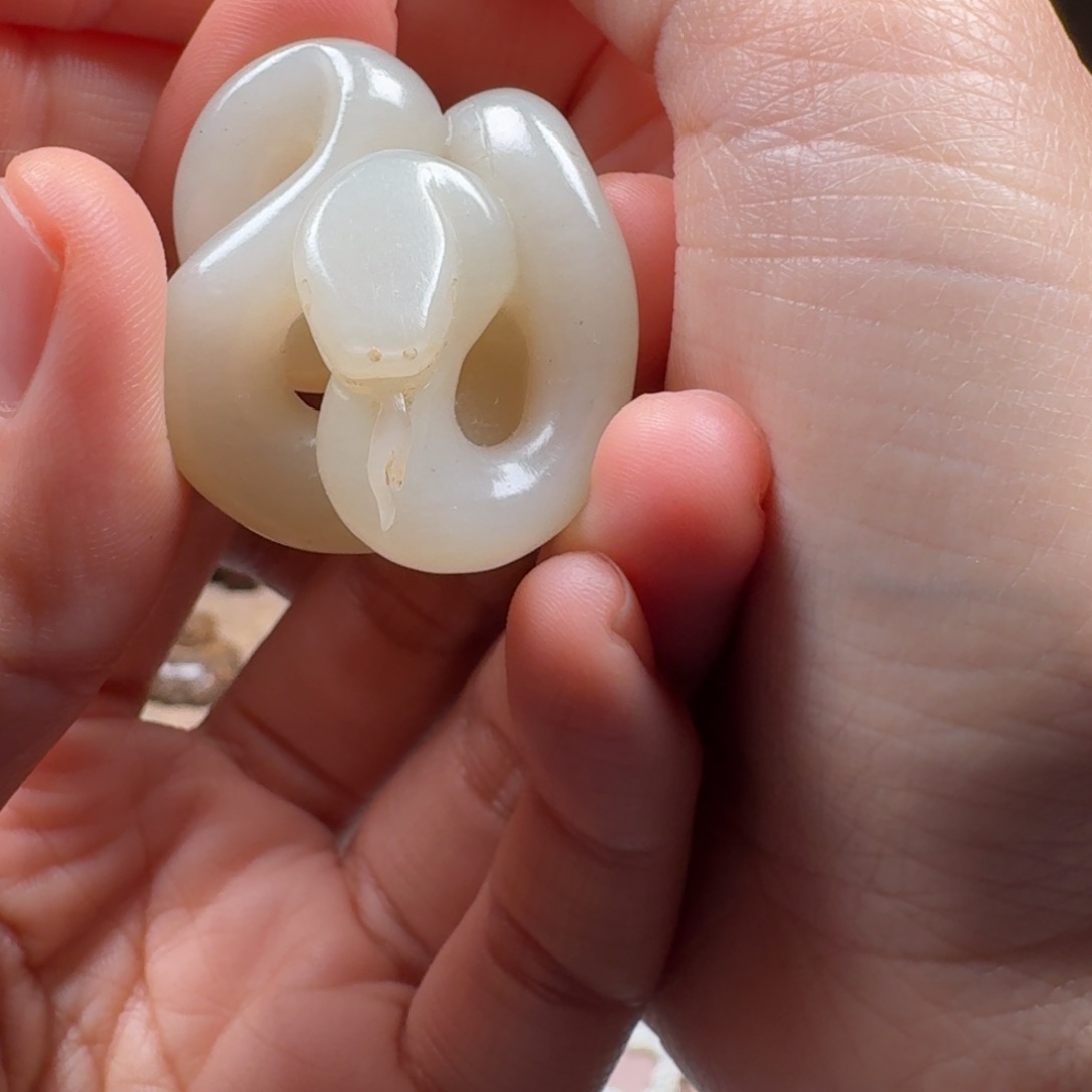 和田玉颈饰未镶嵌山*子