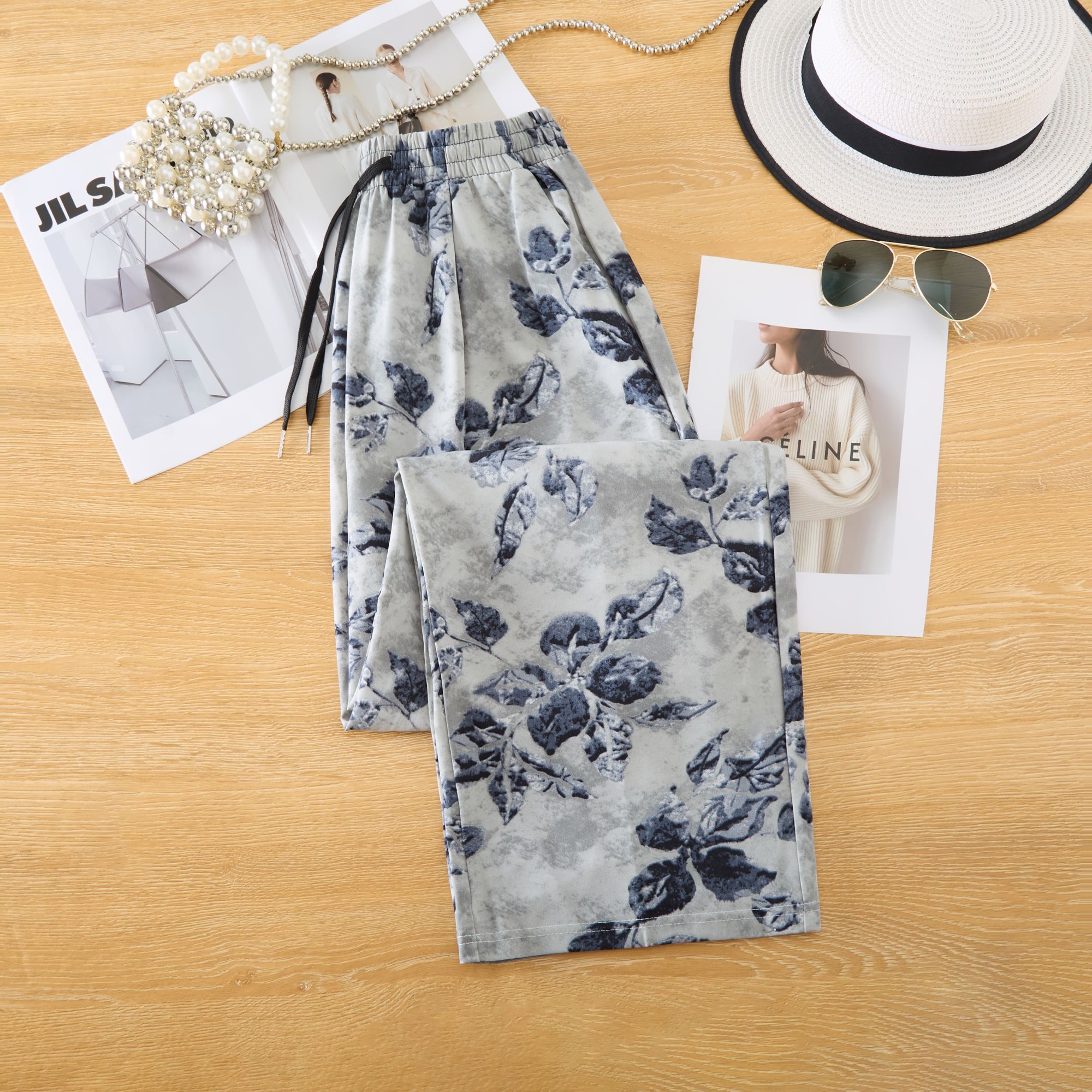 2025长裤宽松显瘦碎花阔腿夏季复古印花休闲裤女松紧腰时尚直筒裤