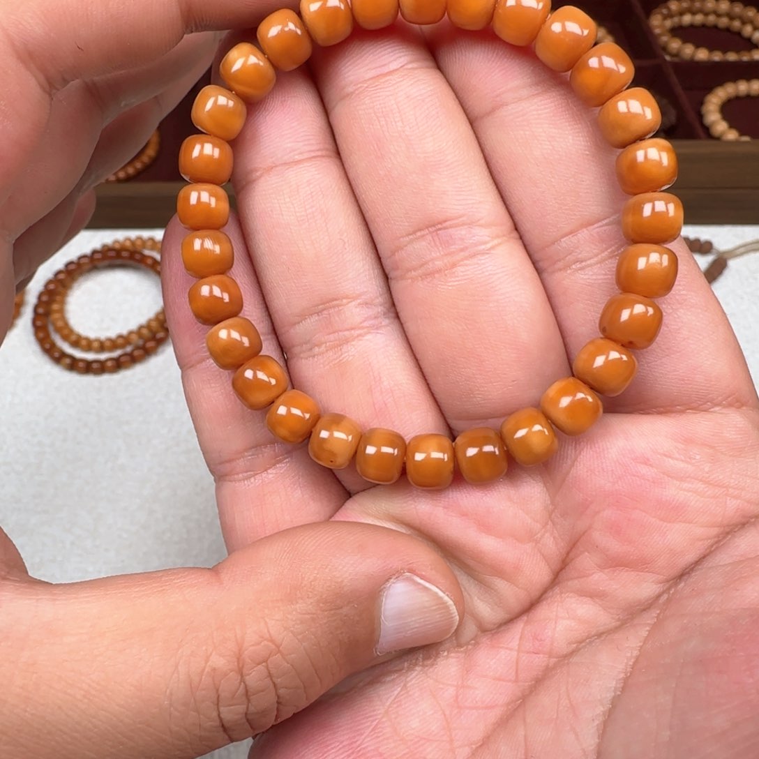 星月菩提手串龙脊 老型 尺寸0.8 玉化有钥匙孔