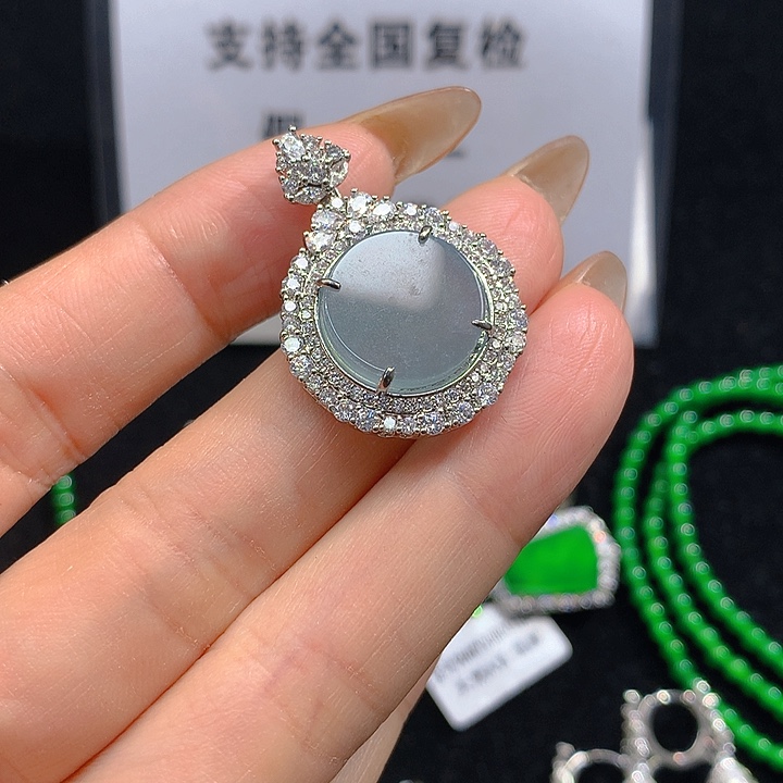 翡翠手链未镶嵌，