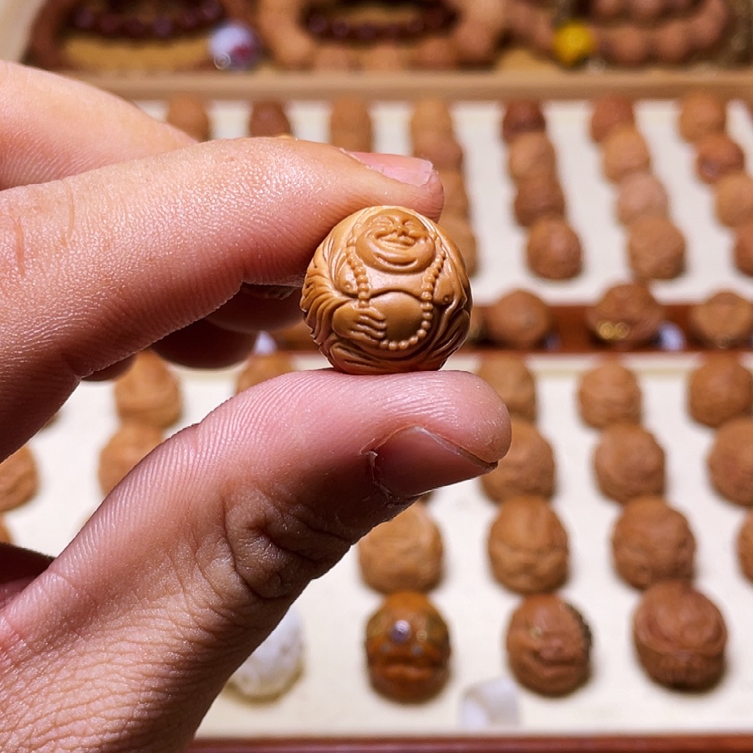 н***子猴头核桃吊坠16左右猴头核桃弥勒