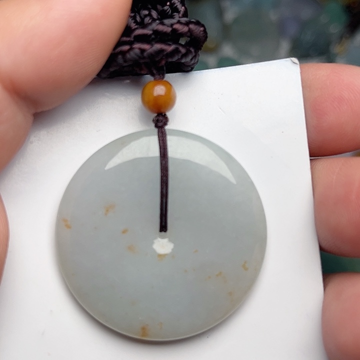 翡翠颈饰未镶嵌仁**山平安扣