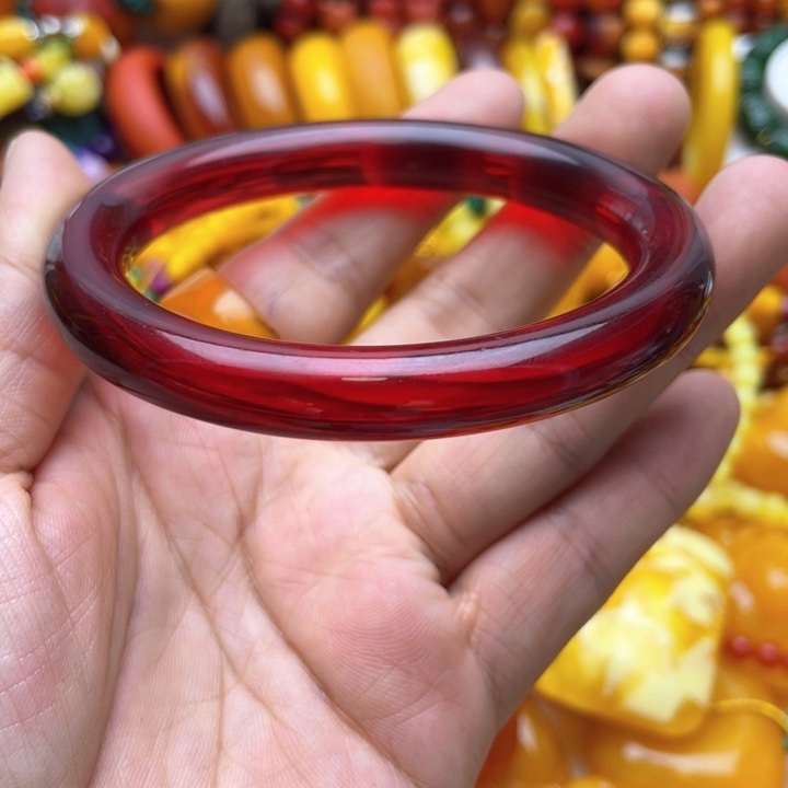 树脂制品91号红色圆条手镯58圈口