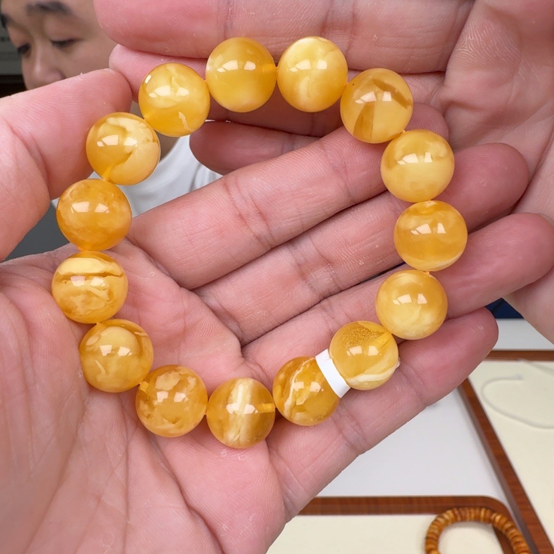 琥珀未镶嵌裸石蜜蜡手串
