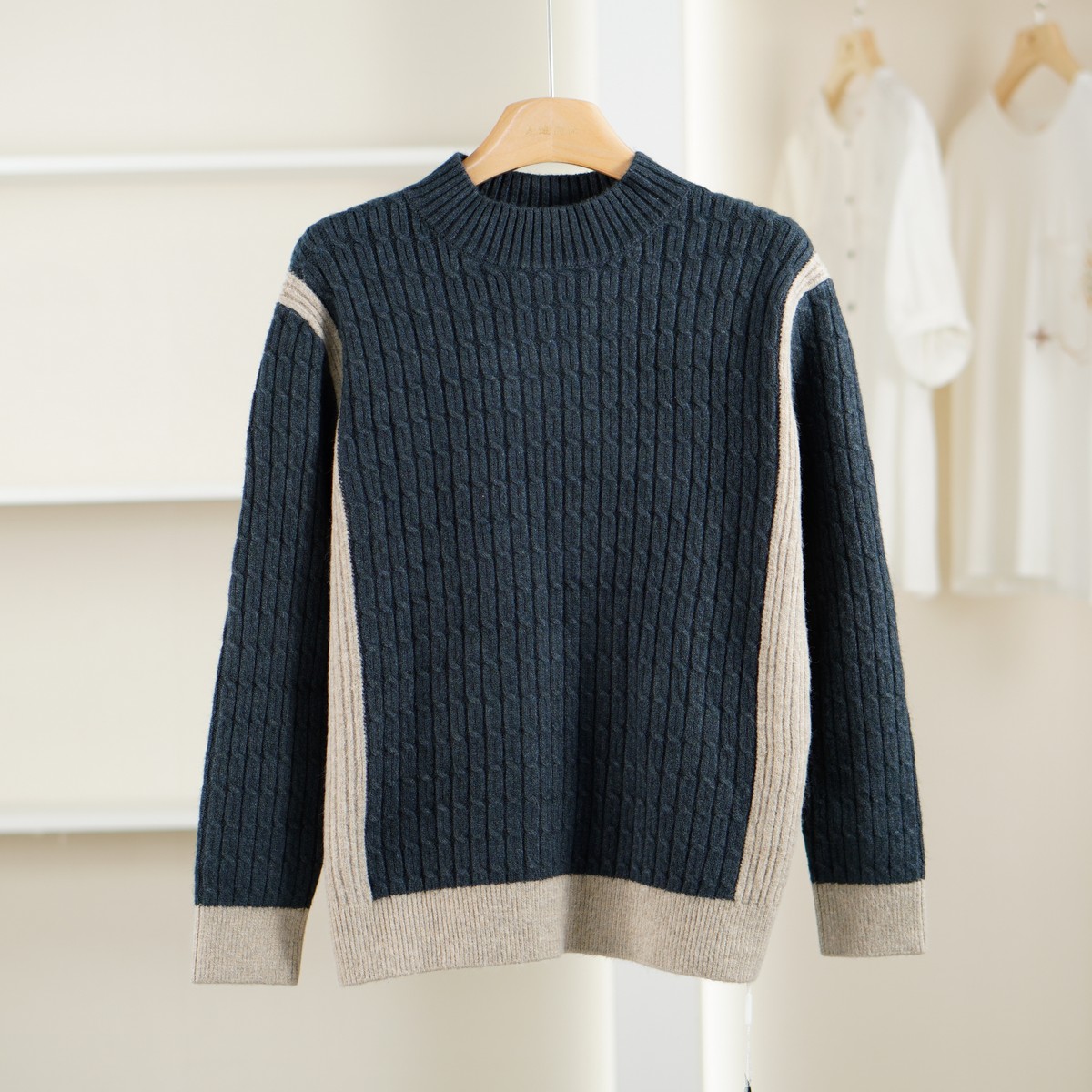 麦迪尚品【唯】51203644 撞色百搭长袖毛衣秋冬女装品牌折扣