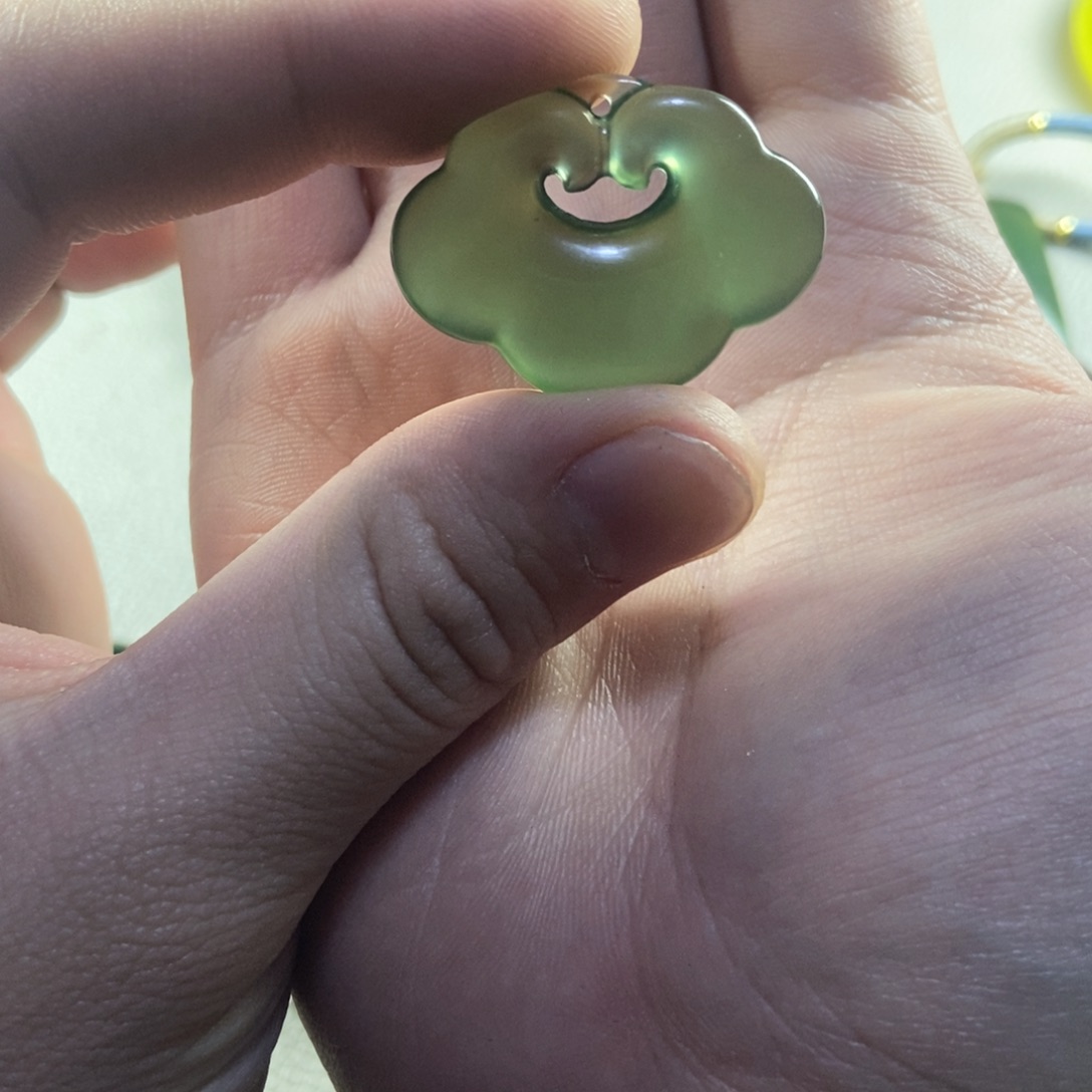 【闪购商品】蛇纹石玉岫玉未镶嵌苹**r