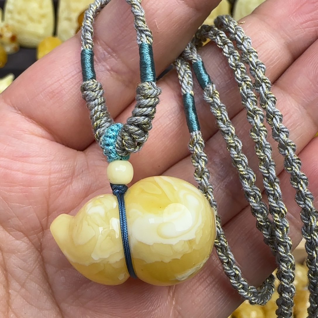 未镶嵌套链琥珀天然俄料蜜蜡葫芦吊坠，