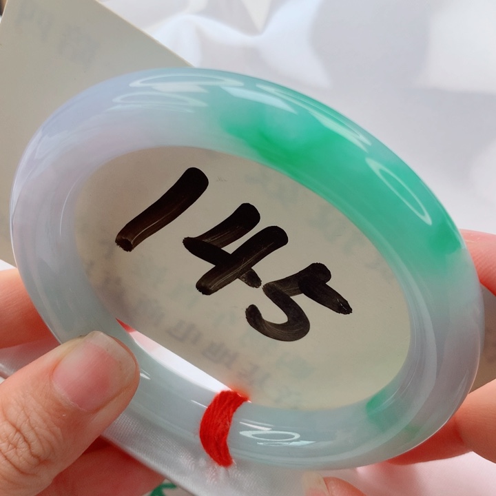 未镶嵌手镯（圆镯）翡翠飘正阳绿