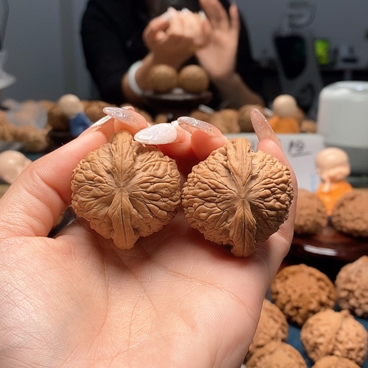 文玩核桃把件球白，39