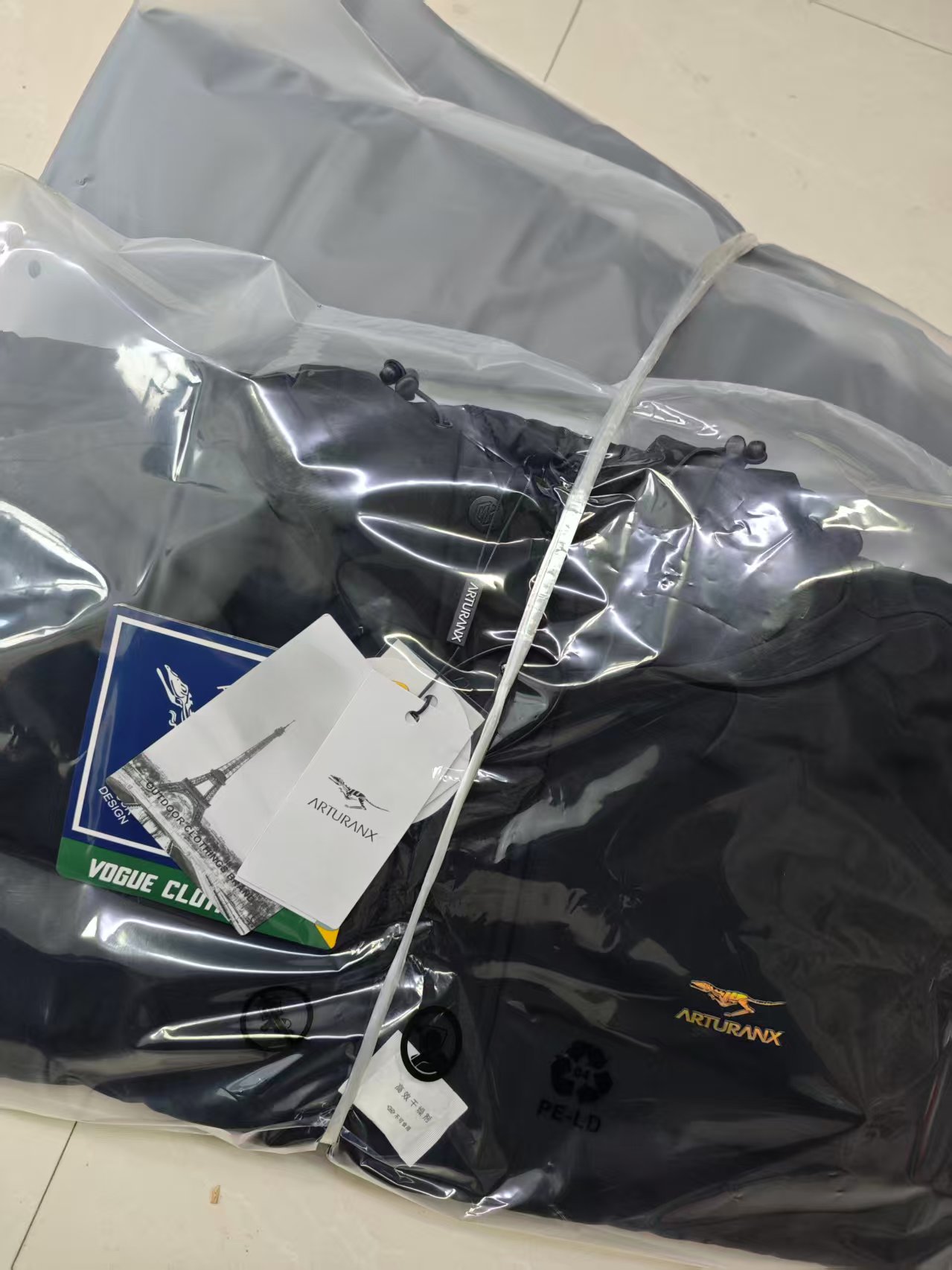 0157-法龙专柜款断码冲锋系列超声波锁棉棉服-不跑棉-巨保暖