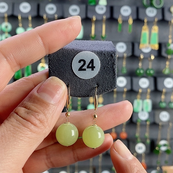 和田玉耳饰18K金镶嵌