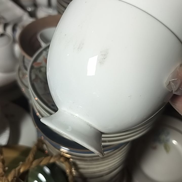 盘瓷片陶瓷杯盘壶碗都有