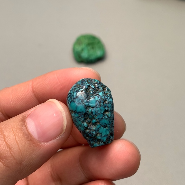 绿松石未镶嵌颈饰