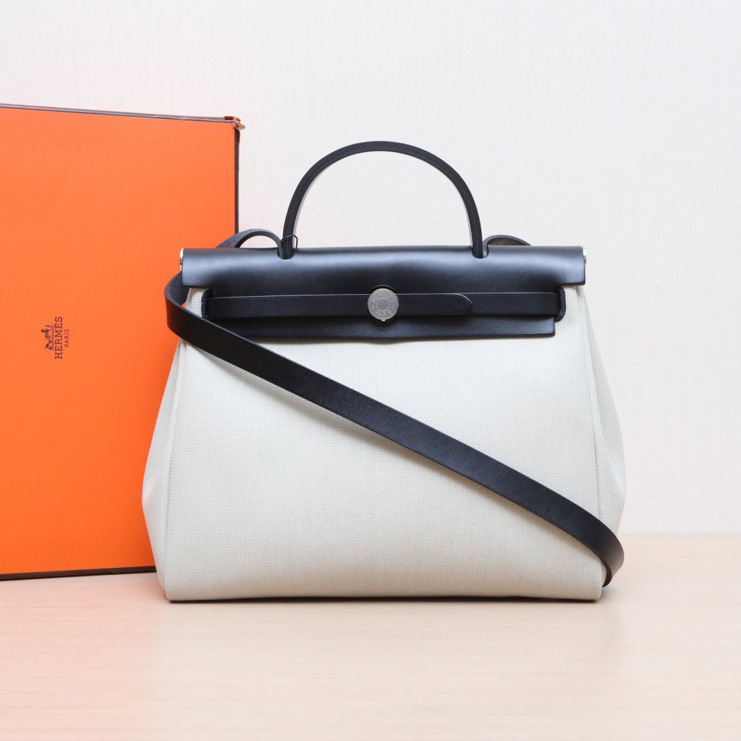 95新 Hermes/爱马仕 小花姑姑437893Herbag 31 黑色 B刻 银扣包