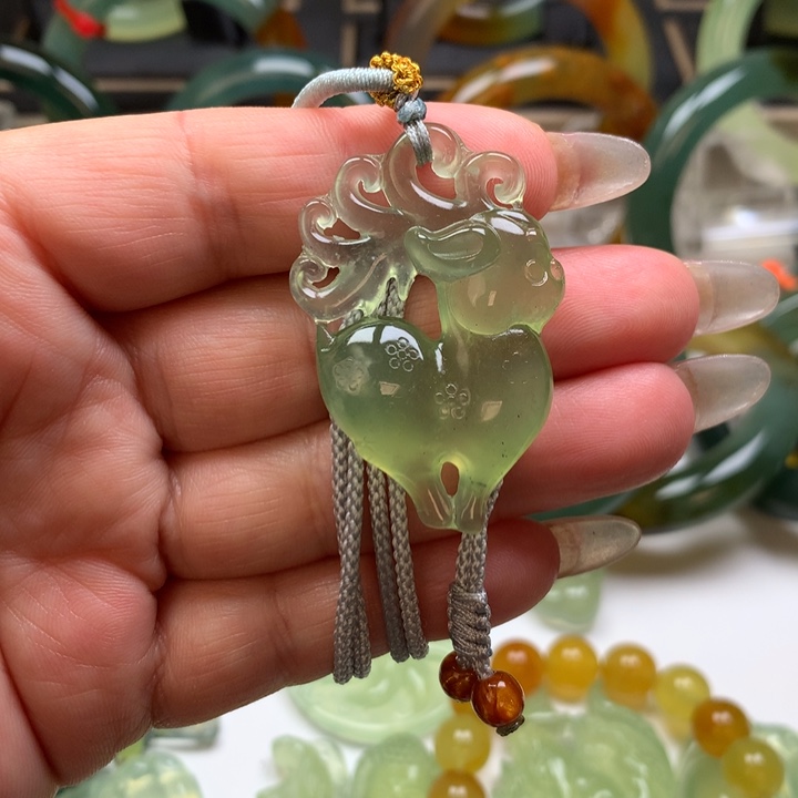 岫玉未镶嵌挂坠挂坠