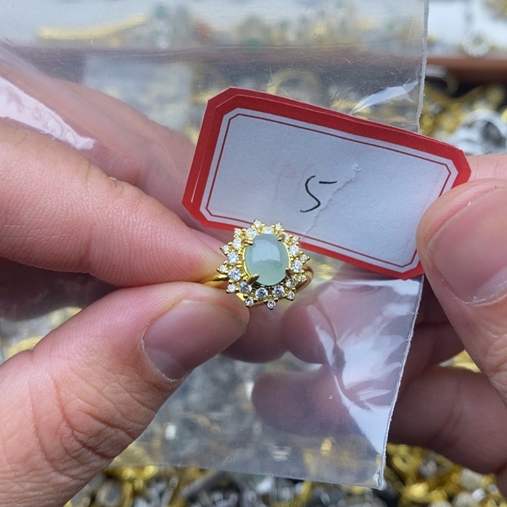 翡翠未镶嵌戒指05