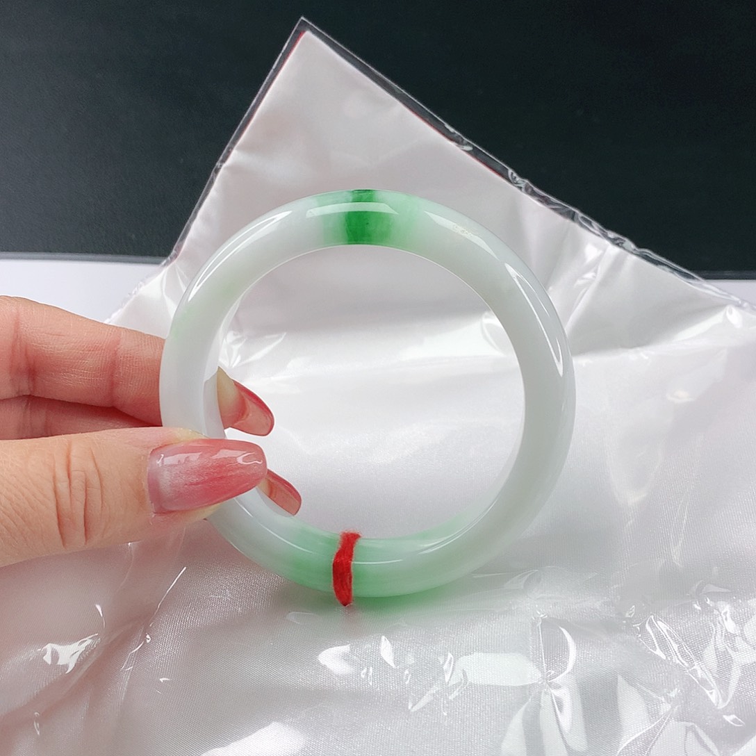 翡翠手镯未镶嵌乐***享翡翠057