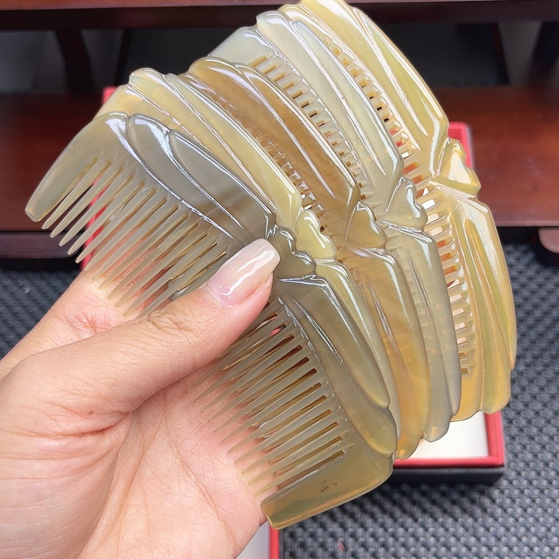 手工制作纯牛角梳子