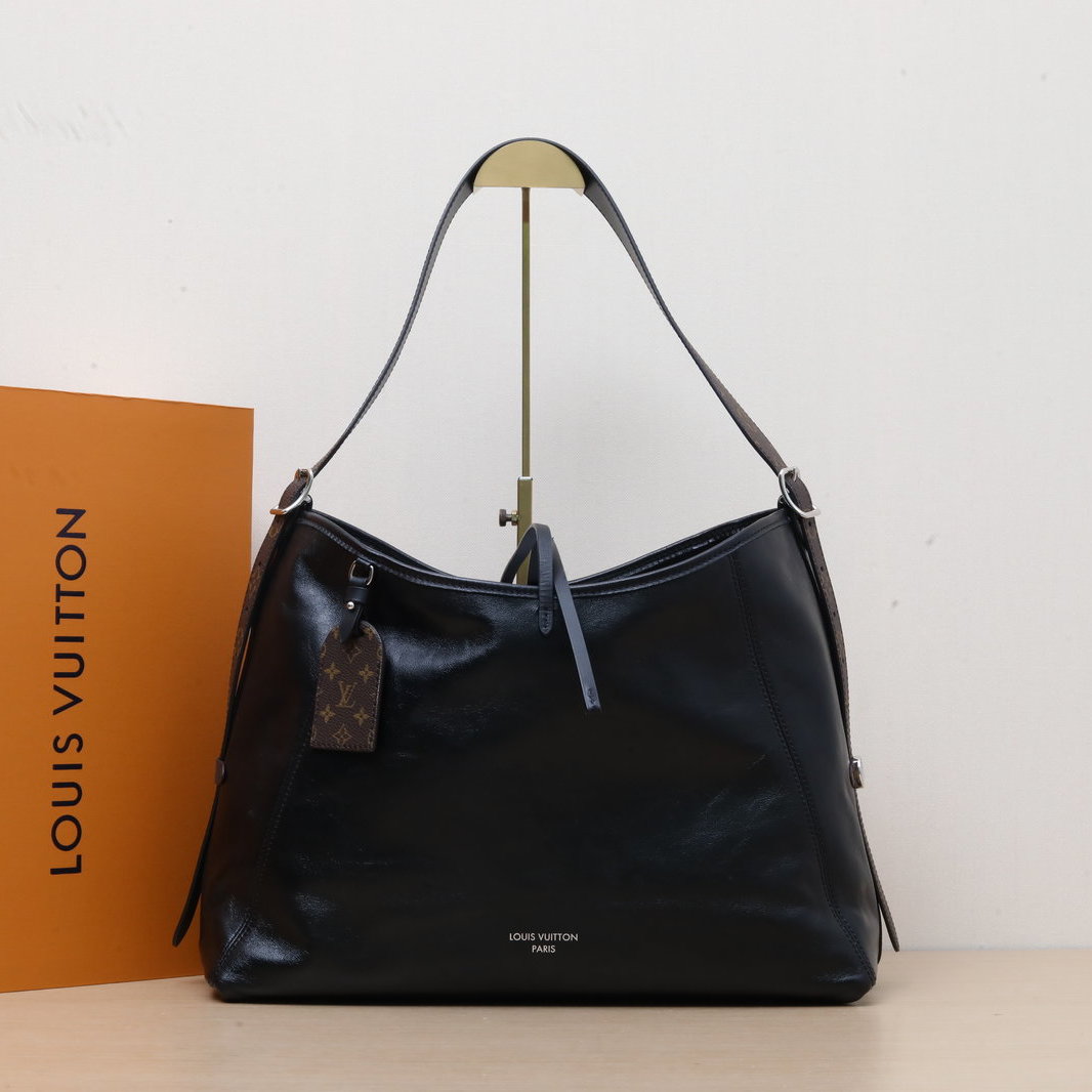 99新 LouisVuitton/路易威登 小花6欢 CARRYALL Dark 中号包 39