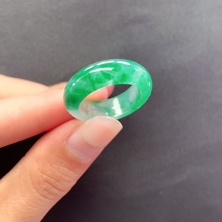 未镶嵌石英质玉戒圈