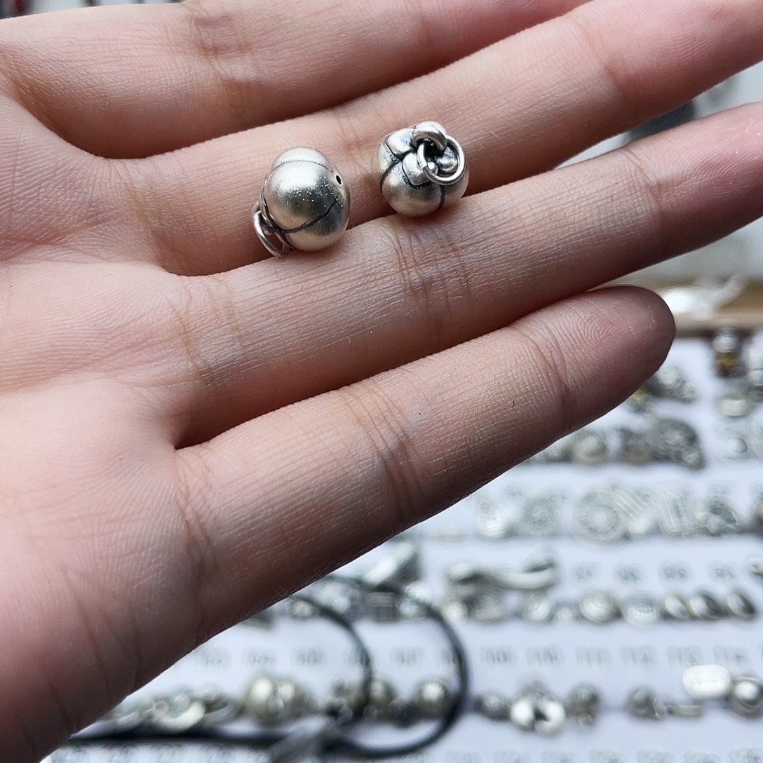 吊坠足银足银999小柿子