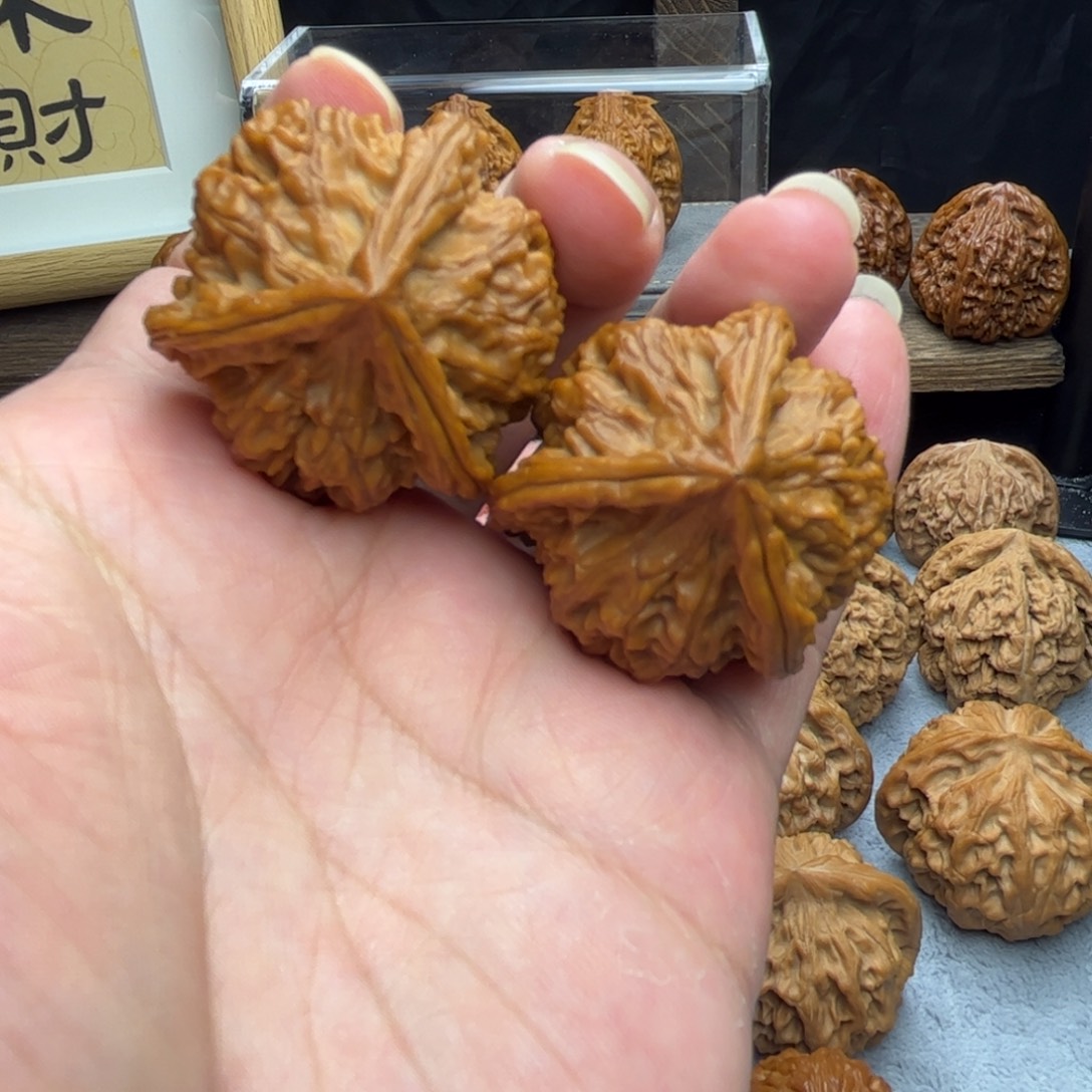 吊坠文玩核桃玉龙三棱