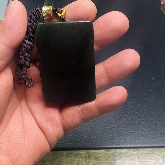 和田玉吊坠未镶嵌