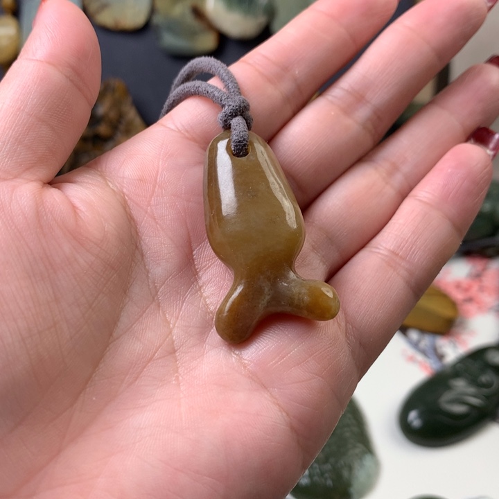 岫岩老玉（透闪石质玉）挂件未镶嵌