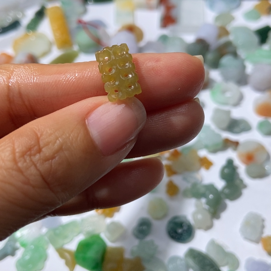 定制翡翠未镶嵌翡翠