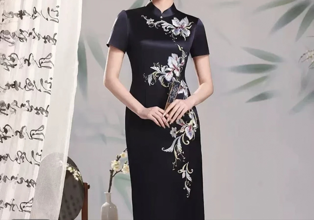 8706-藏青高端手工醋酸旗袍女2025夏季中长款新中式改良精致非遗