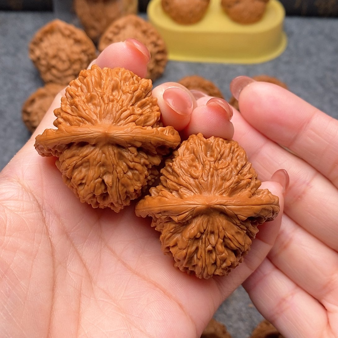 文玩核桃把件精品红皮四座楼44重49.5克