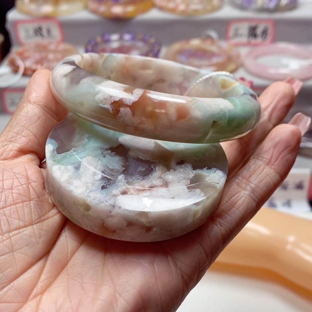 玛瑙/玉髓手镯未镶嵌蜜***子