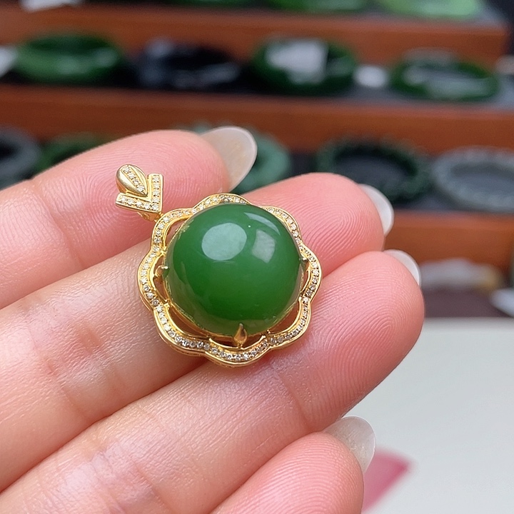 和田玉（碧玉）颈饰22K金镶嵌