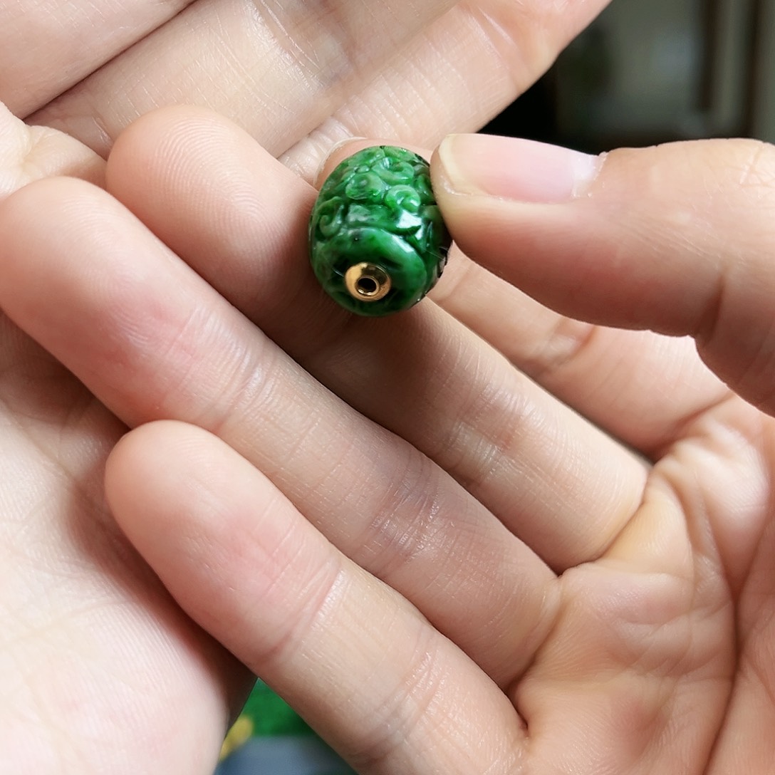 翡翠颈饰18K金镶嵌吊坠